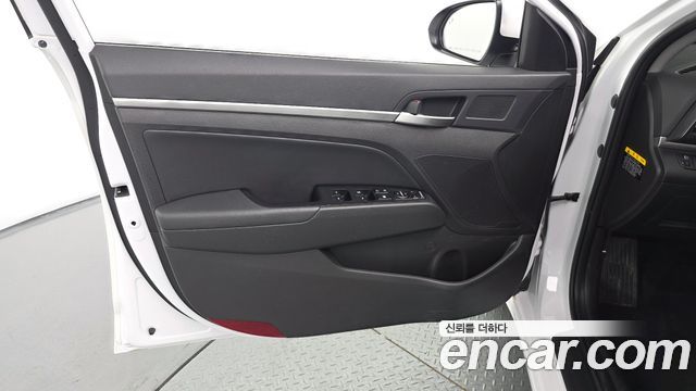 Hyundai AVANTE 2020 — photo 14