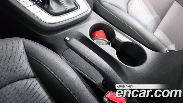 Hyundai AVANTE 2020 — photo 30