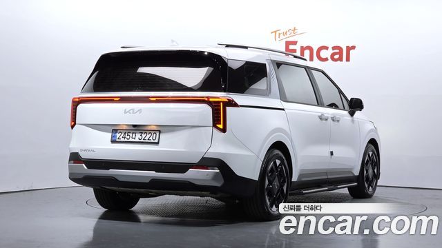 Kia Canival 2025 — photo 2