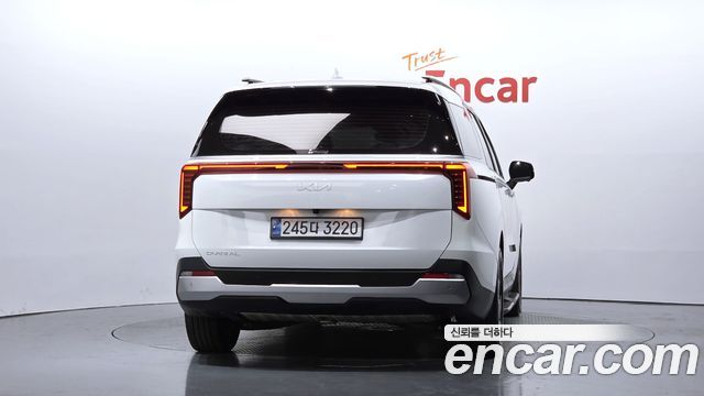 Kia Canival 2025 — photo 4