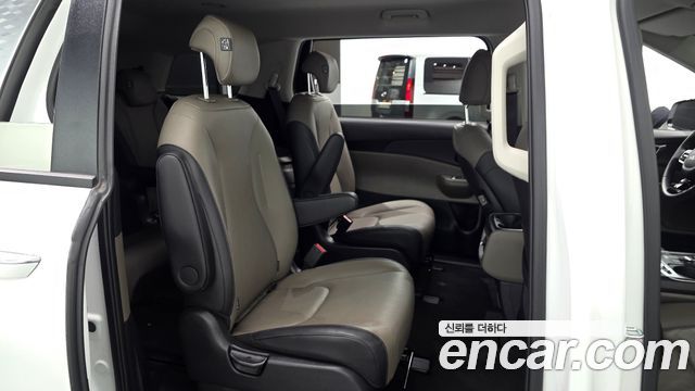 Kia Canival 2025 — photo 17