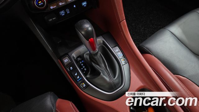 Hyundai Veloster 2018 — photo 12