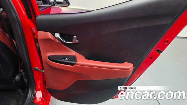 Hyundai Veloster 2018 — photo 15