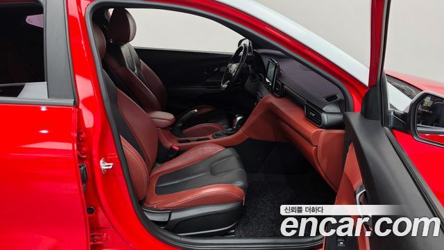 Hyundai Veloster 2018 — photo 16