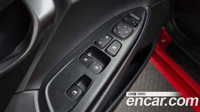 Hyundai Veloster 2018 — photo 28