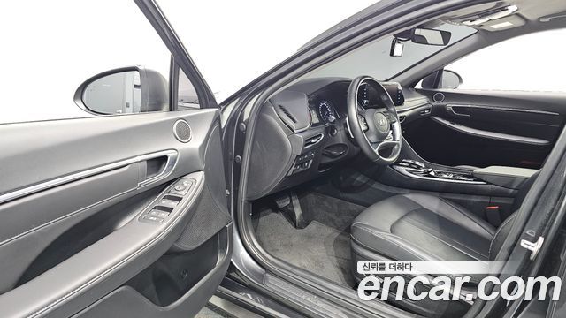 Hyundai Sonata 2023 — photo 13