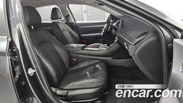 Hyundai Sonata 2023 — photo 16