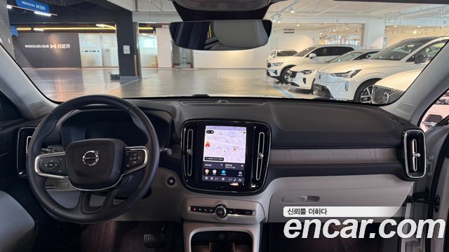 Volvo XC40 2026 — photo 10
