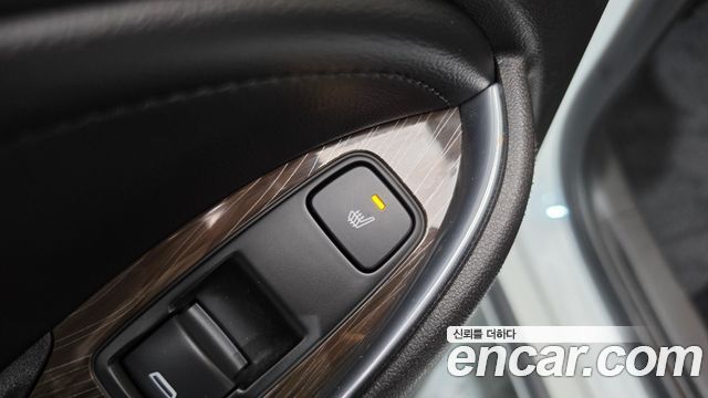 Chevrolet Korea Malibu 2017 — photo 20