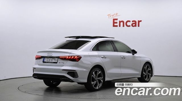 Audi A3 2023 — photo 2