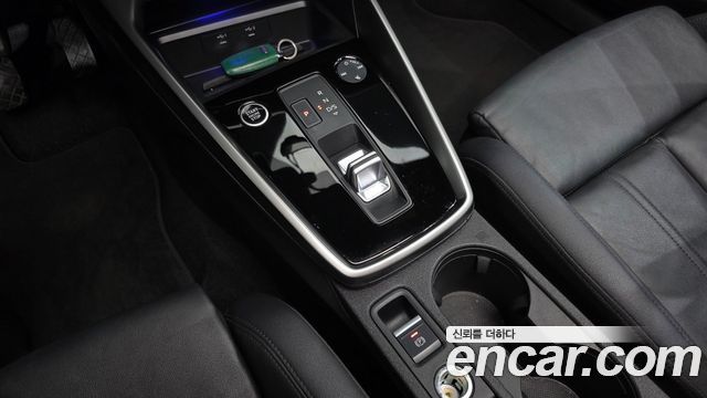 Audi A3 2023 — photo 9