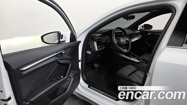 Audi A3 2023 — photo 10