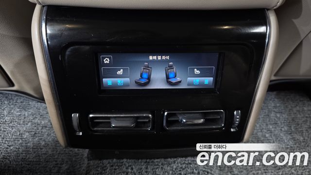 Lincoln Aviator 2022 — photo 18