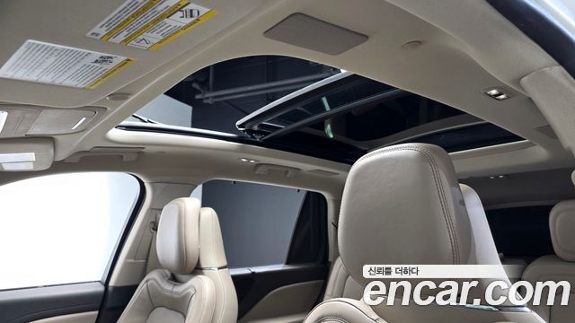 Lincoln Aviator 2022 — photo 23