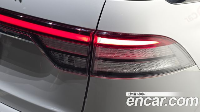 Lincoln Aviator 2022 — photo 9