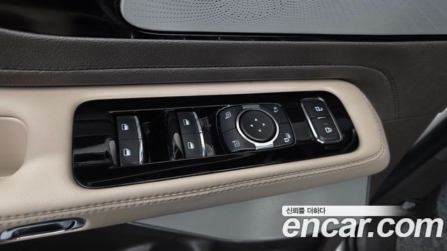 Lincoln Aviator 2022 — photo 28