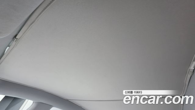 Tesla Model Y 2025 — photo 19