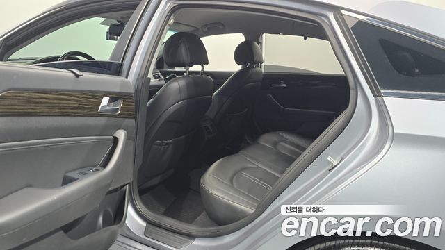 Hyundai Sonata 2017 — photo 17