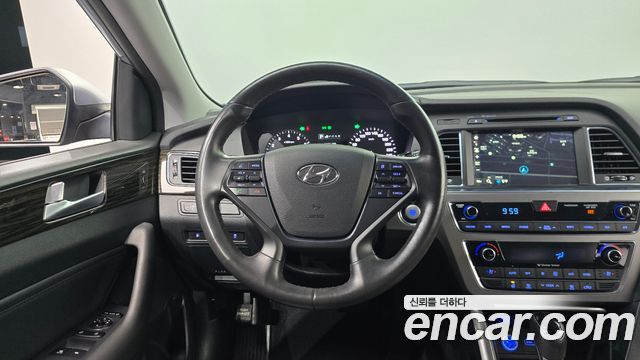 Hyundai Sonata 2017 — photo 18