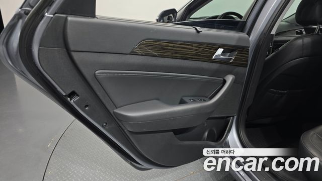 Hyundai Sonata 2017 — photo 15