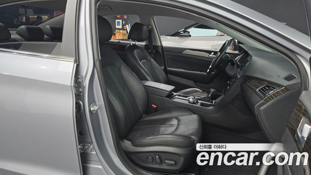 Hyundai Sonata 2017 — photo 16