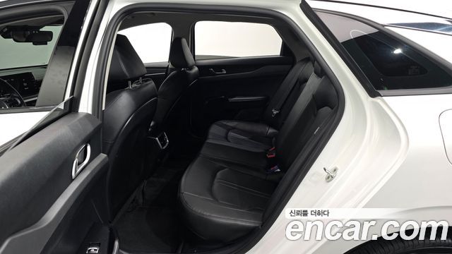 Kia K5 2023 — photo 18
