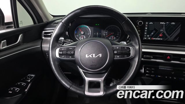 Kia K5 2023 — photo 19