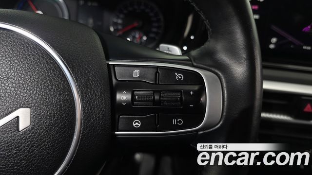 Kia K5 2023 — photo 23