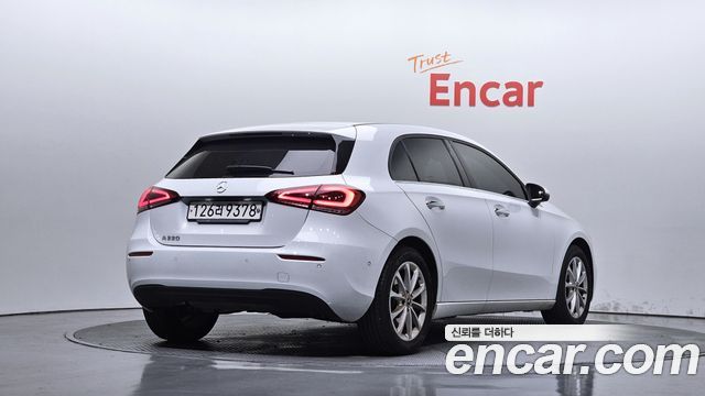 Mercedes-Benz A-Class 2019 — photo 2