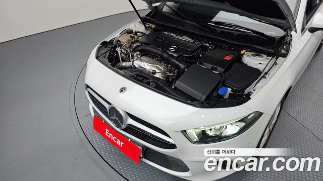 Mercedes-Benz A-Class 2019 — photo 6