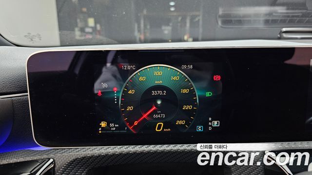 Mercedes-Benz A-Class 2019 — photo 8