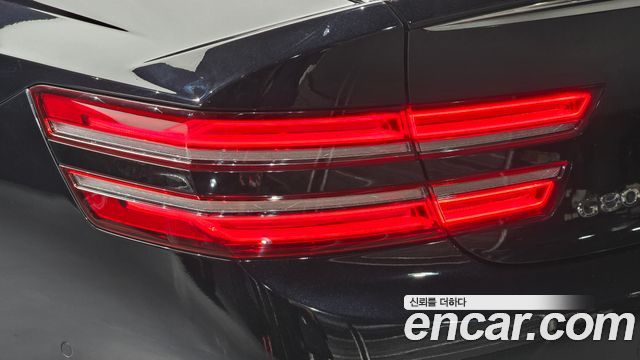 Genesis G80 2023 — photo 9