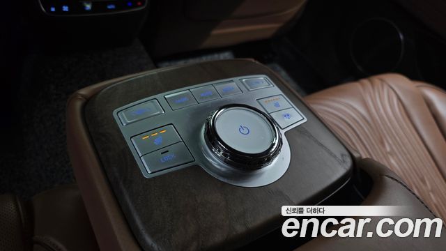Genesis G80 2023 — photo 31