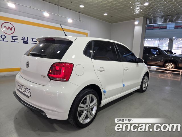 Volkswagen Polo 2014 — photo 7