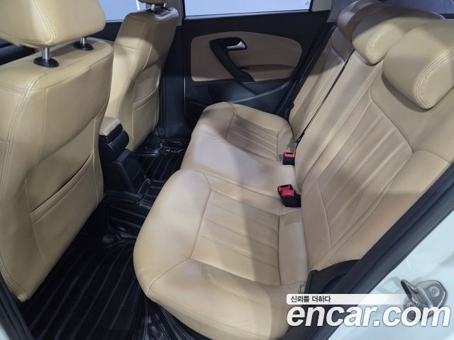 Volkswagen Polo 2014 — photo 10