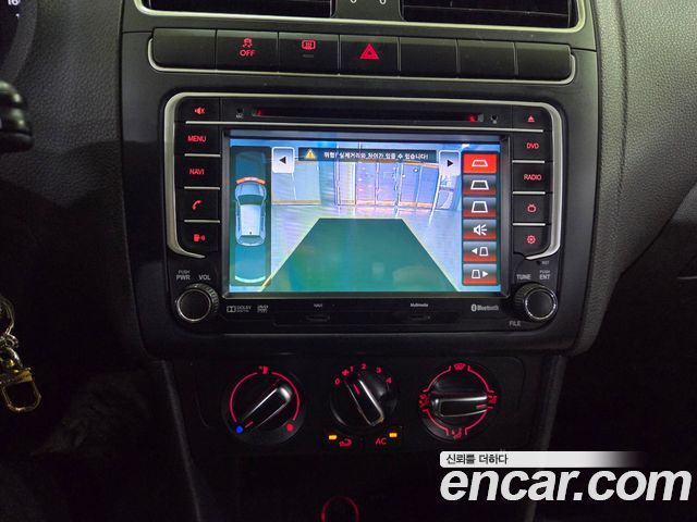 Volkswagen Polo 2014 — photo 13