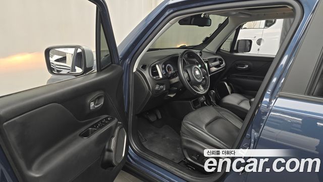 Jeep Renegade 2022 — photo 10