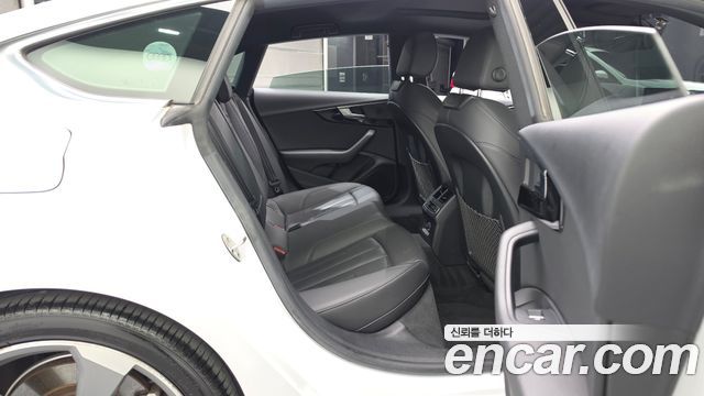 Audi A5 2019 — photo 18