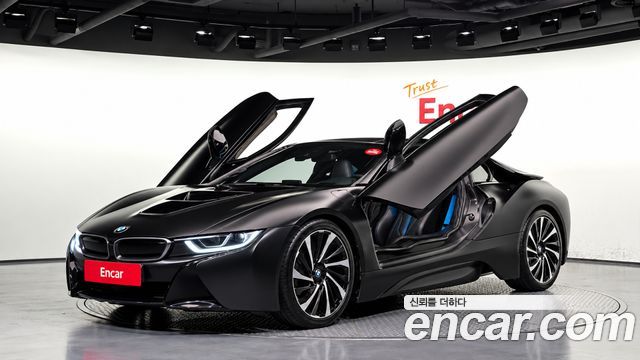 BMW i8 2016 — photo 1