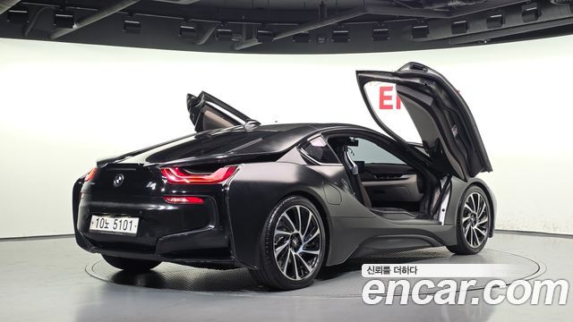 BMW i8 2016 — photo 2