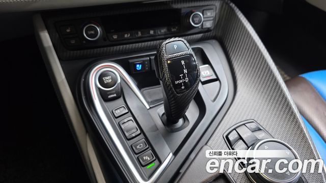 BMW i8 2016 — photo 9