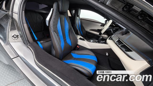 BMW i8 2016 — photo 11