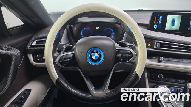 BMW i8 2016 — photo 13