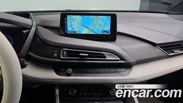 BMW i8 2016 — photo 14