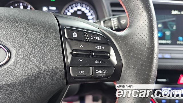 Hyundai AVANTE 2018 — photo 25