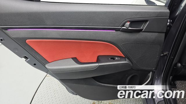 Hyundai AVANTE 2018 — photo 15