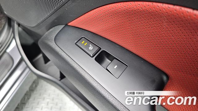 Hyundai AVANTE 2018 — photo 28