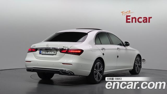 Mercedes-Benz E-Class 2021 — photo 2