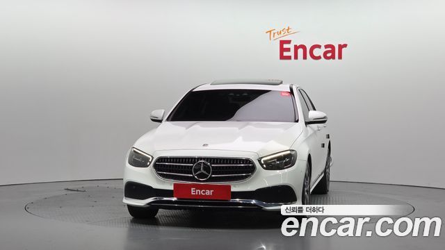 Mercedes-Benz E-Class 2021 — photo 3