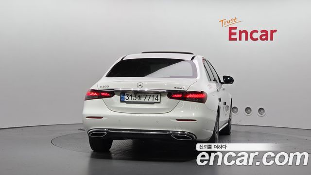 Mercedes-Benz E-Class 2021 — photo 4